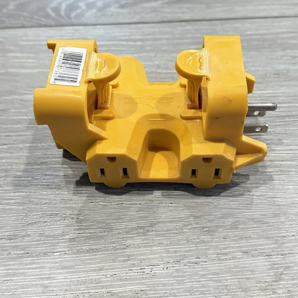 Woods 7362 5 Female Plug 1 Male Plug 125V 15‎ A